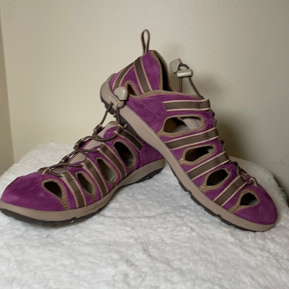 DULUTH Trading Co. Hiking Sandals Size 8